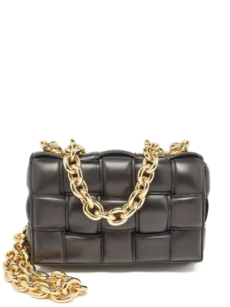 Bottega Veneta Cassette Schultertasche in Schwarz