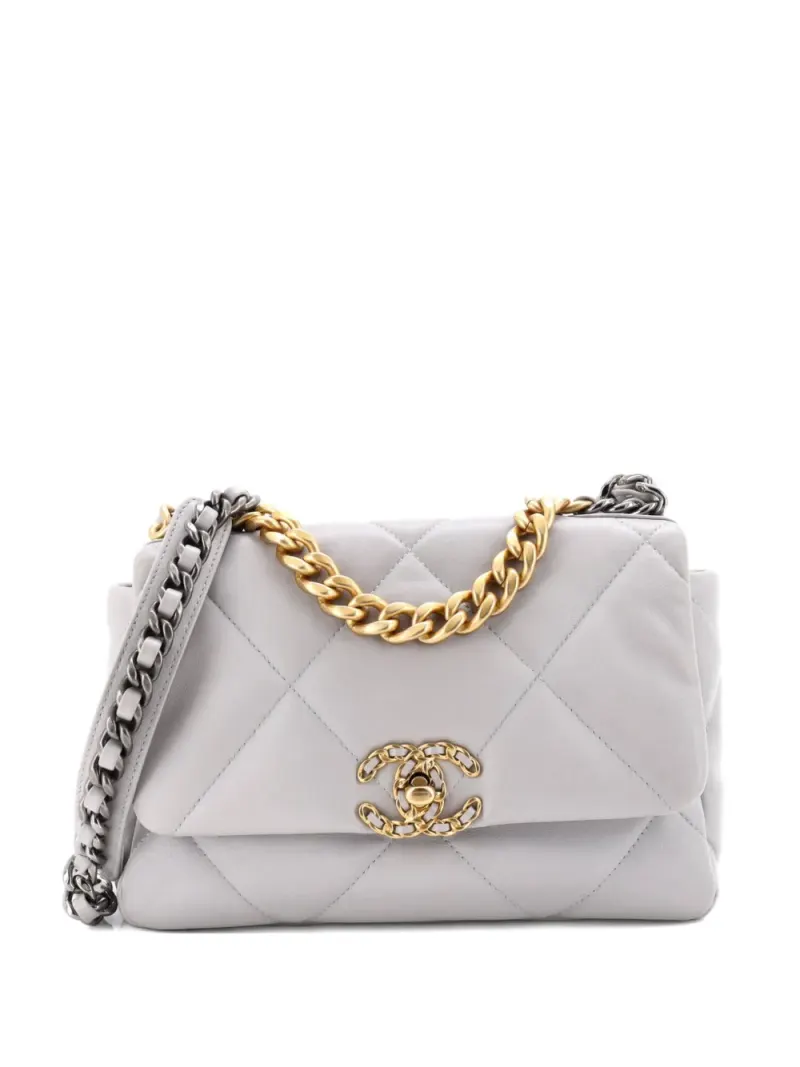 Chanel Mittelgroße 19 Flap Bag Umhängetasche aus Leder mit Steppung in Grau