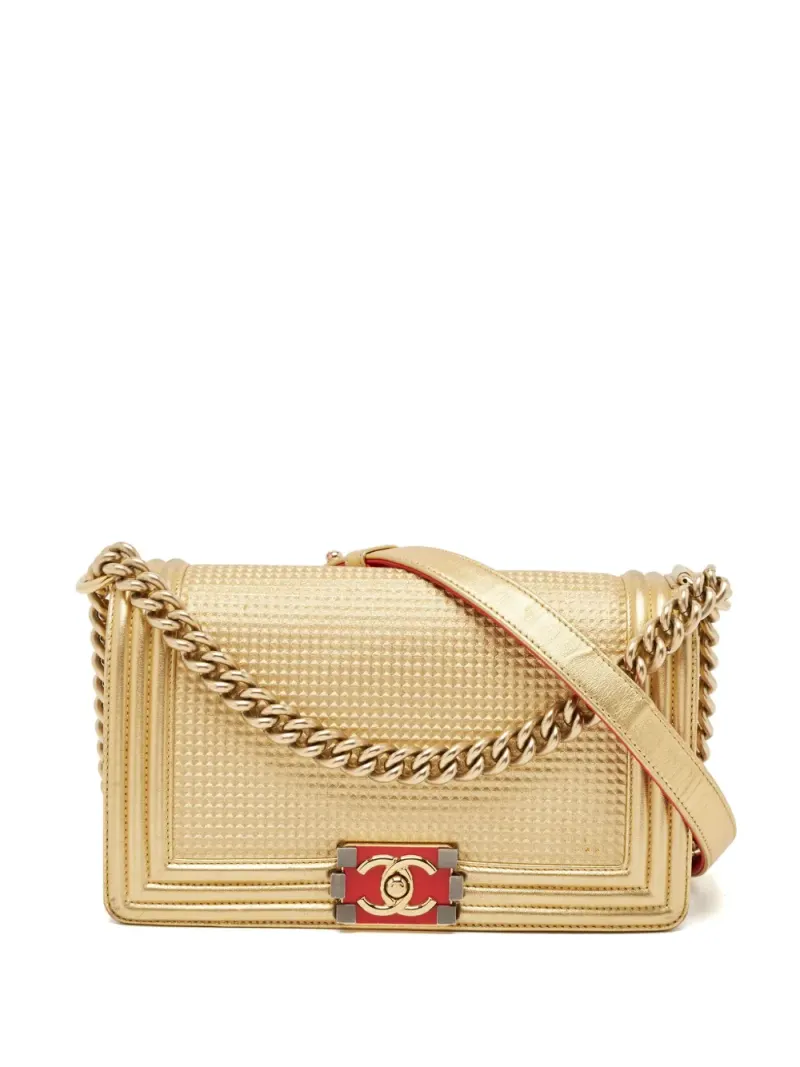 Chanel Boy Chanel Schultertasche in Gold