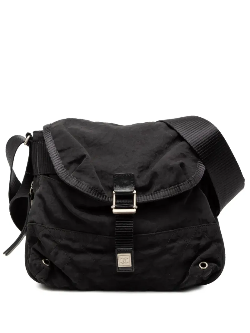 Chanel 2006-2008 CC Nylon Sport Line Umhängetasche mit Schnalle in Schwarz