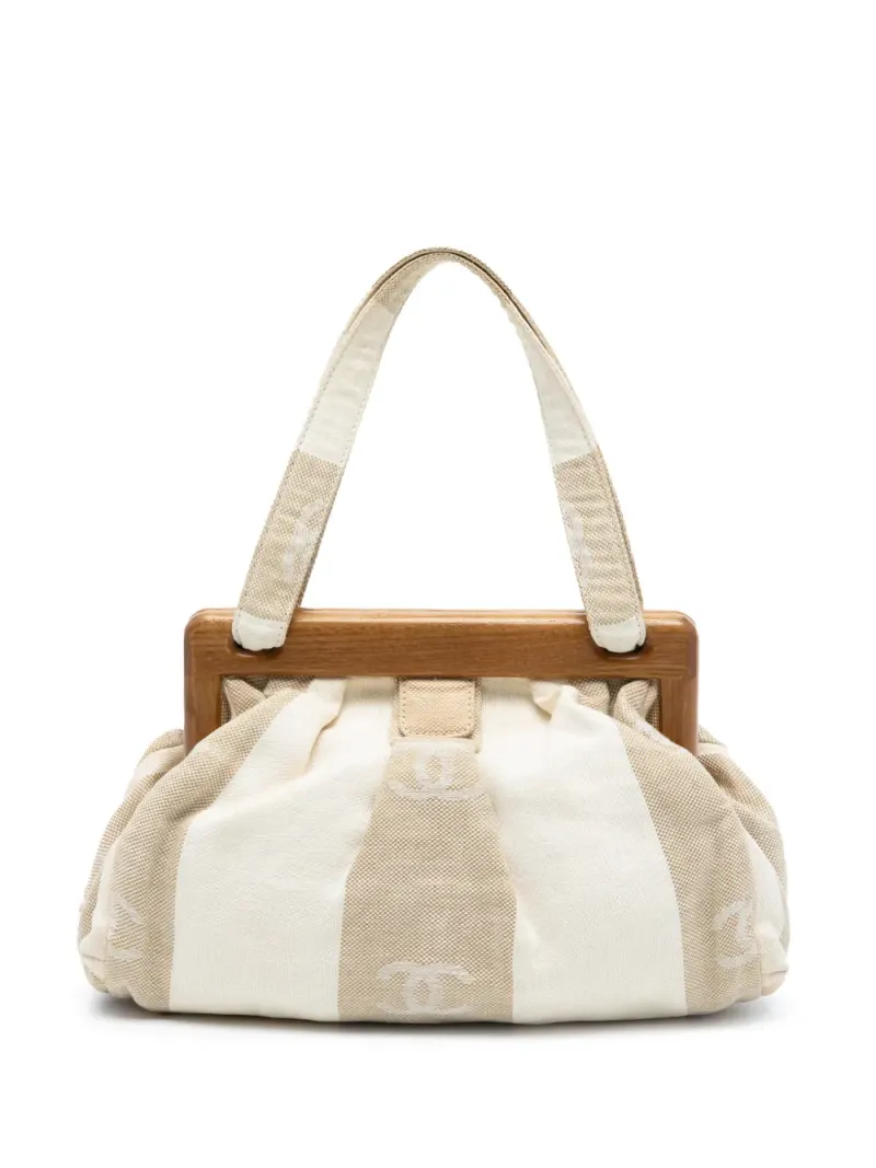 Chanel 2004-2005 Clam Shell Handtasche aus Canvas in Weiß