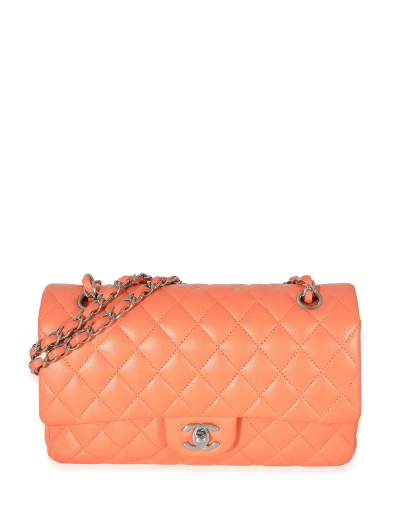 Chanel 2021 Mittelgroße Classic Flap Schultertasche in Orange