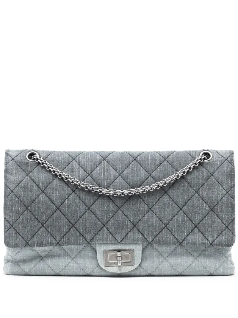 Chanel 2009-2010 dreifarbige Reissue 2.55 Double Flap 228 Schultertasche aus gestepptem Denim in Grau