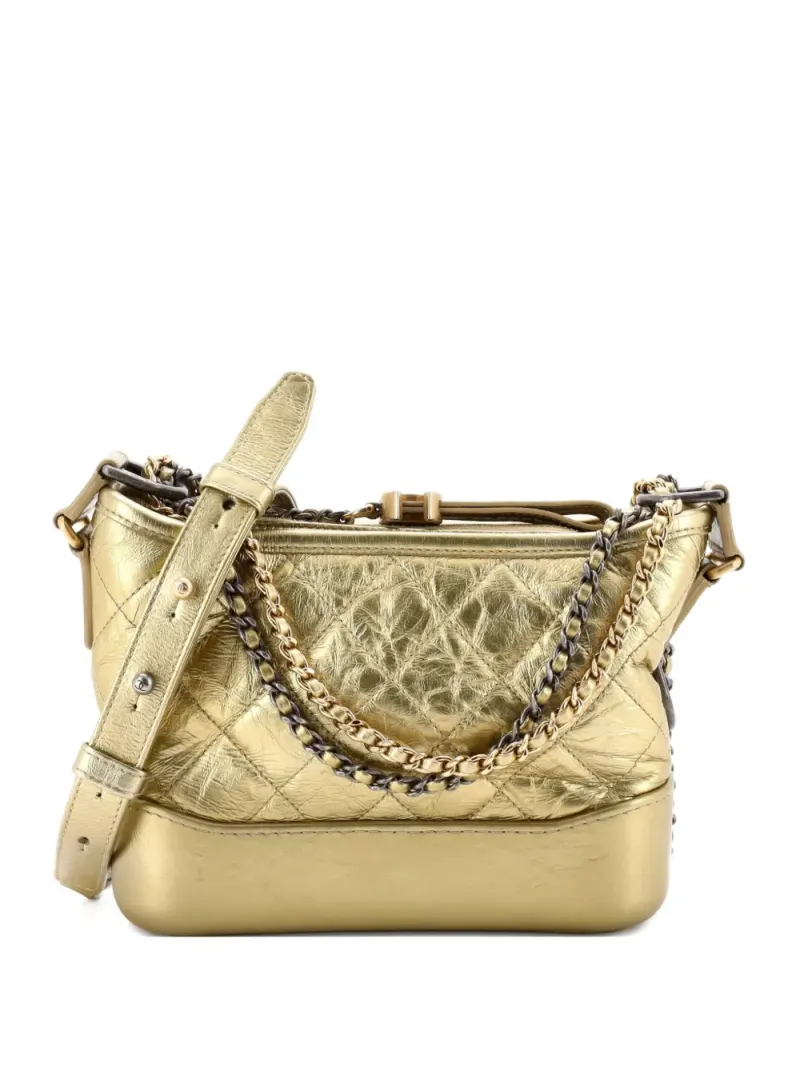 Chanel Kleine Gabrielle Beuteltasche aus gealtertem Kalbsleder in Gold Kalbsleder-Leder