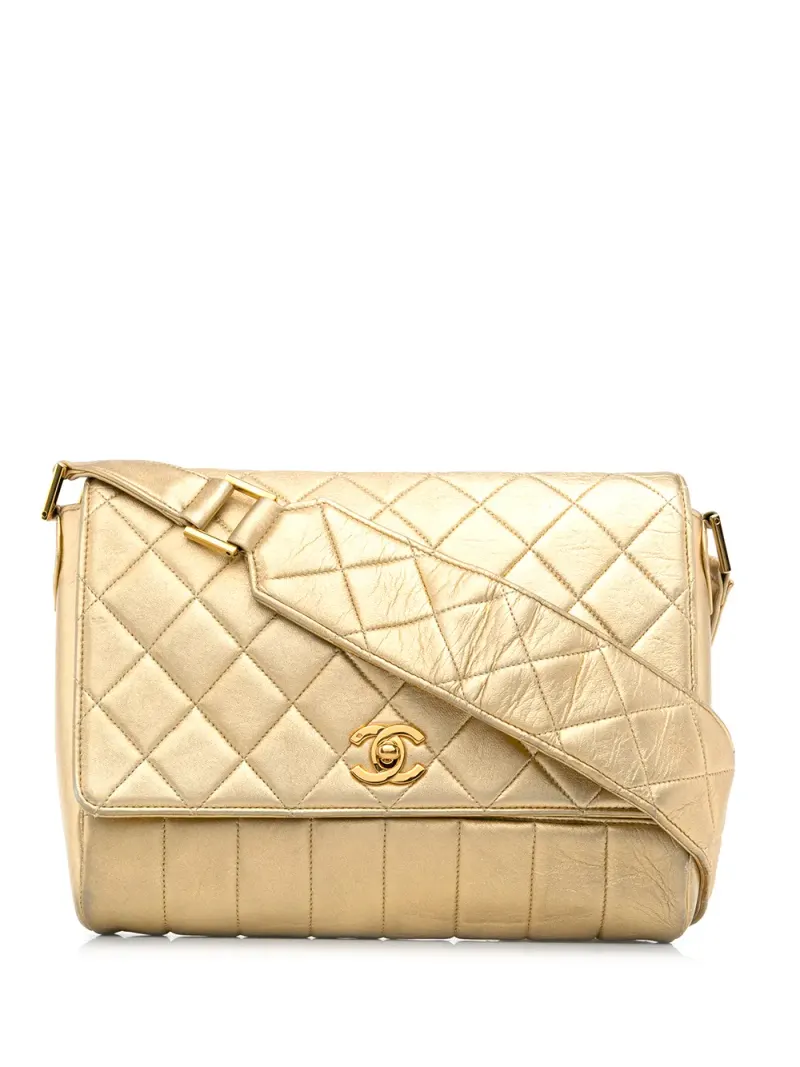 Chanel 1989-1991 Gesteppte Schultertasche in Gold
