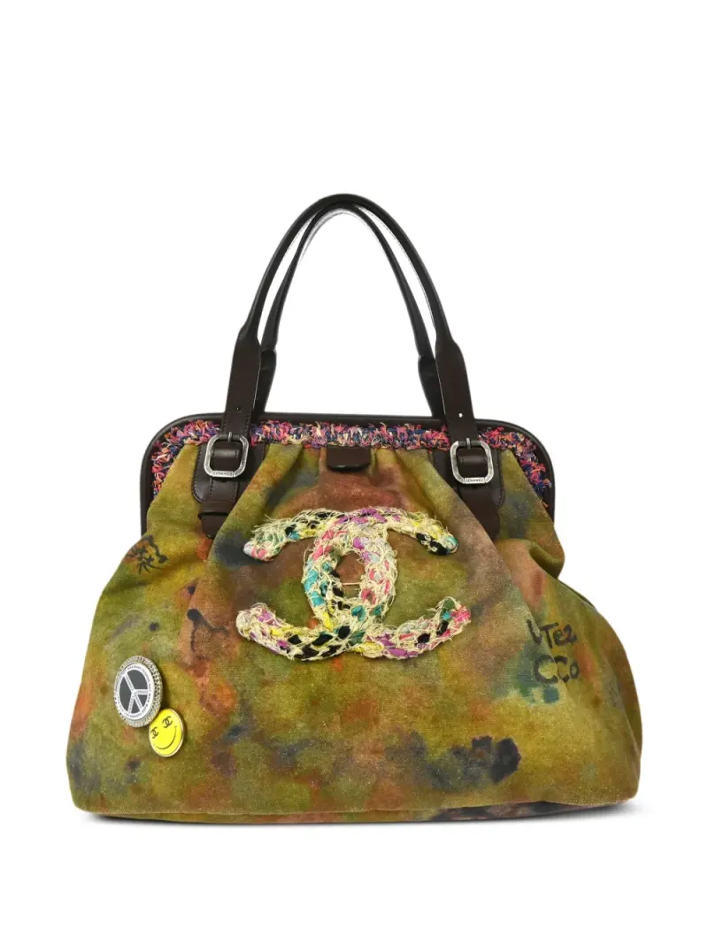 Chanel 2015 Graffiti on the Pavement Tote Bag in Grün
