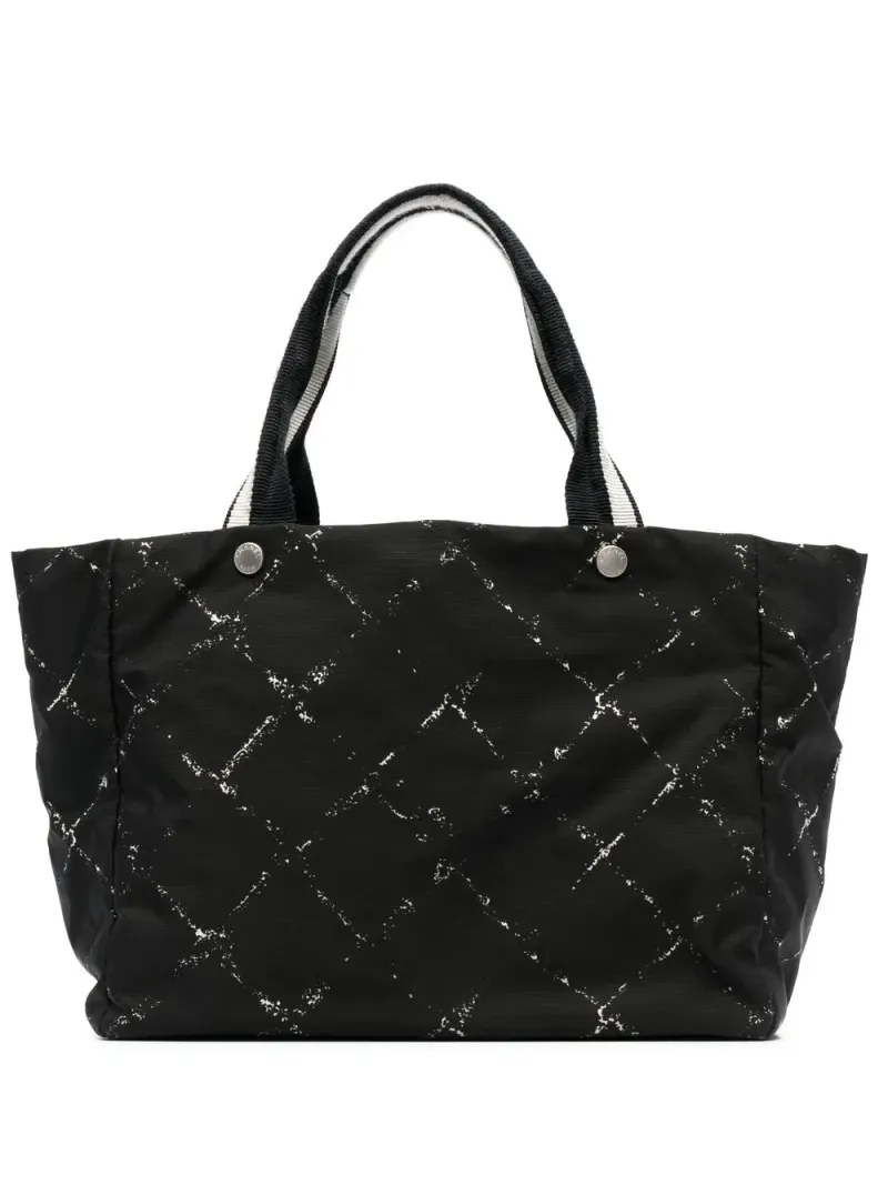 Chanel Handtasche mit Print in Schwarz