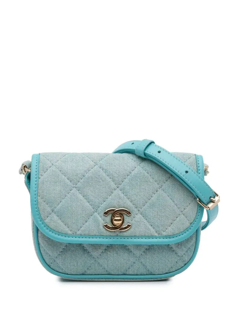 Chanel Kuriertasche in Blau – Pre-owned Taschen