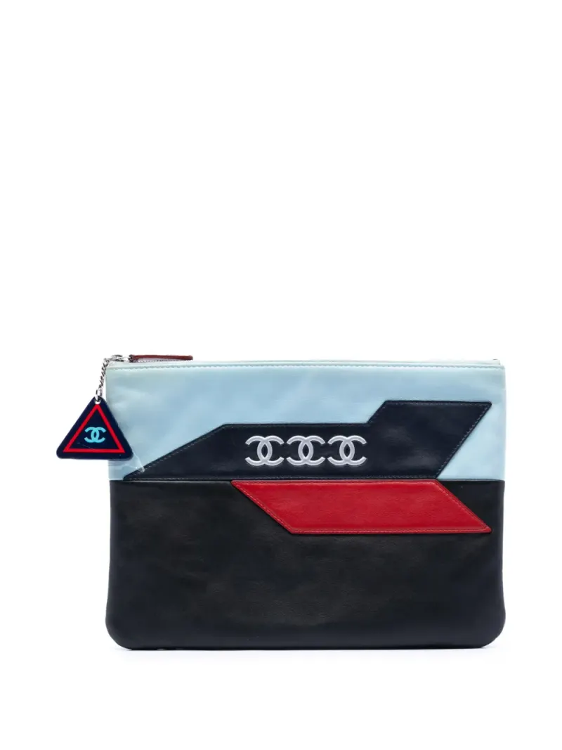 Chanel 2016-2017 mittelgroße Lambskin Airlines O Case Clutch in Schwarz Lambskin-Leder