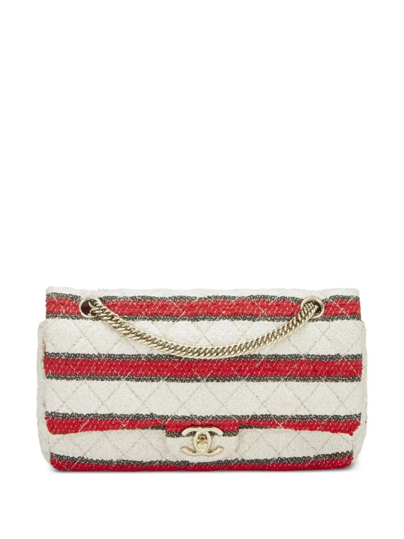 Chanel 2009 mittelgroßee gestreifte Classic Flap Schultertasche in Rot