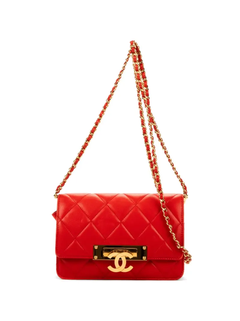 Chanel quilted CC turn-lock shoulder bag in Rot – Pre-owned Taschen