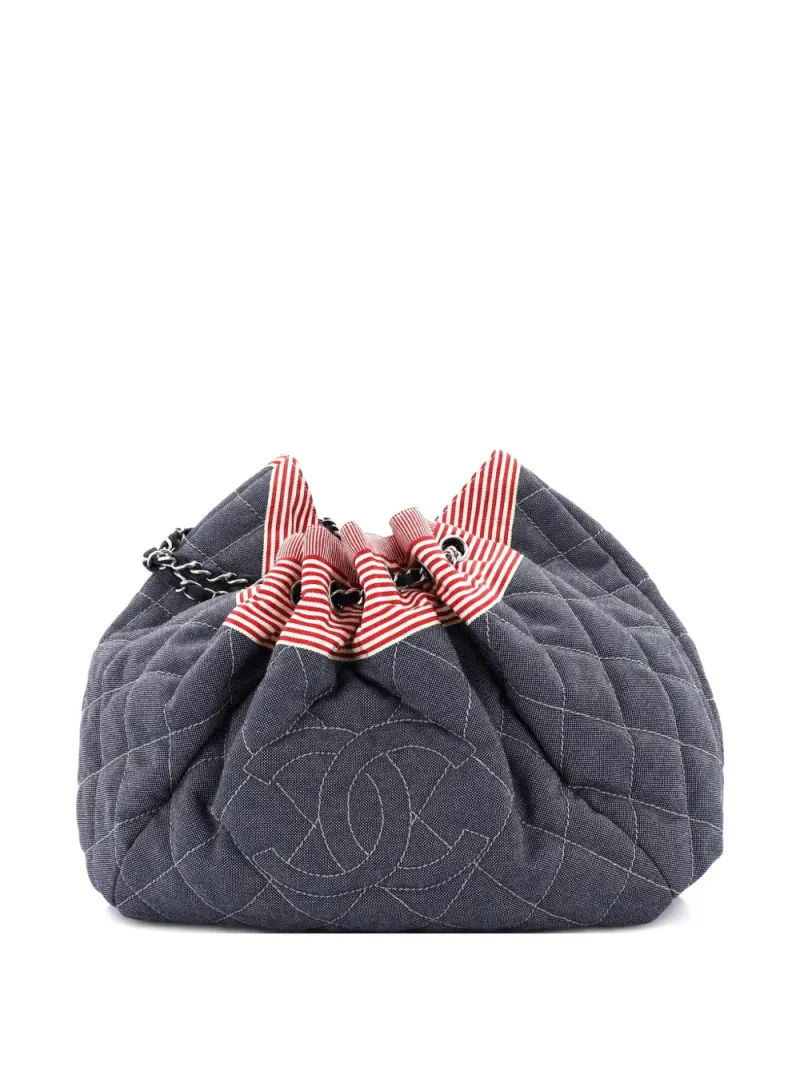 Chanel Große Stretch Spirit Cabas Schultertasche aus gestepptem Denim in Blau