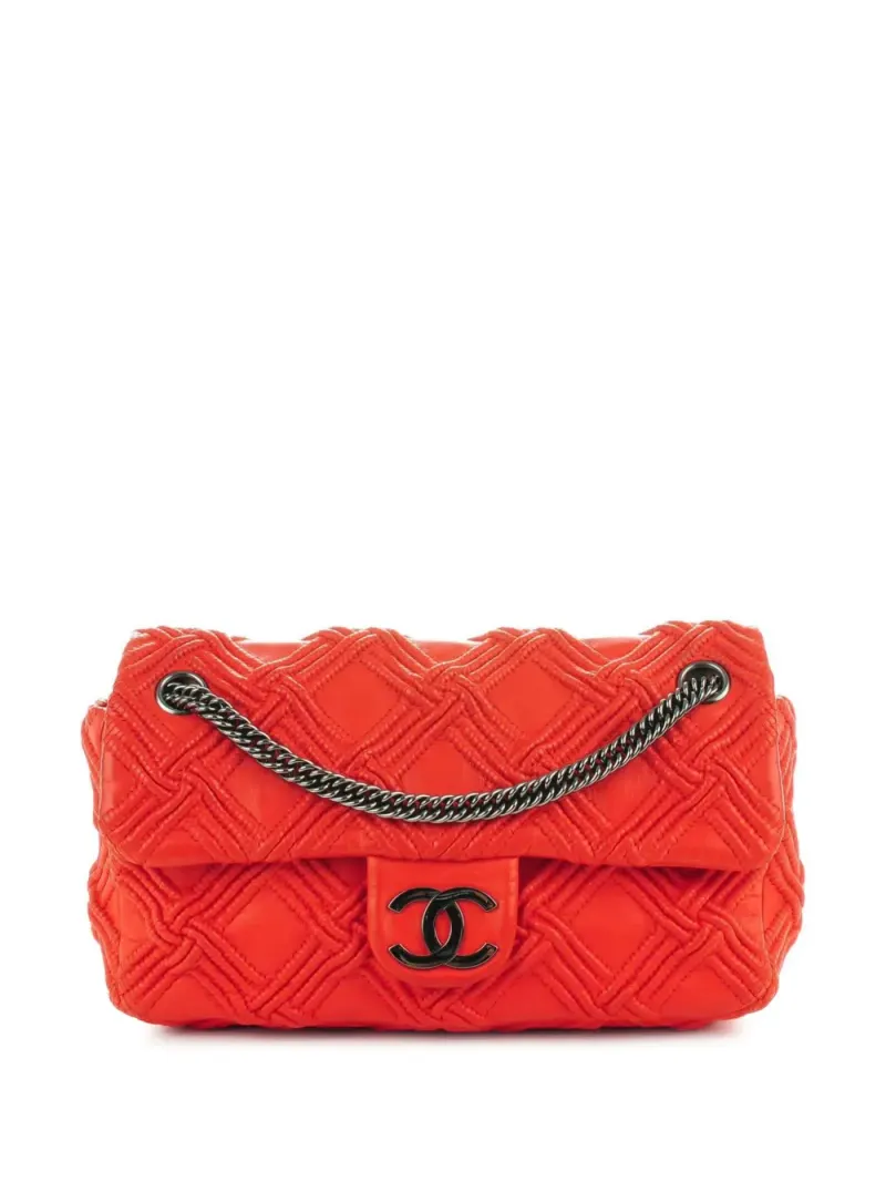 Chanel 2006 mittelgroße Walk of Fame Classic Flap Schultertasche in Rot