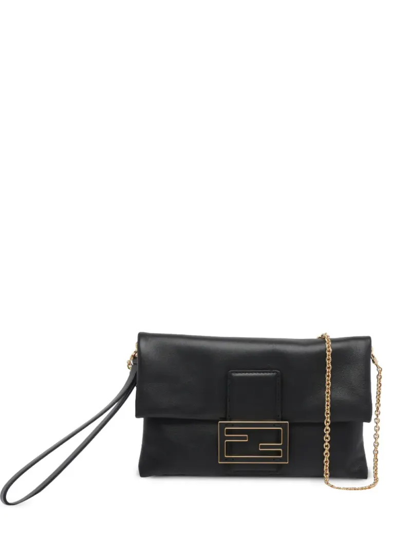 Fendi Mamma Baguette leather clutch bag in Schwarz