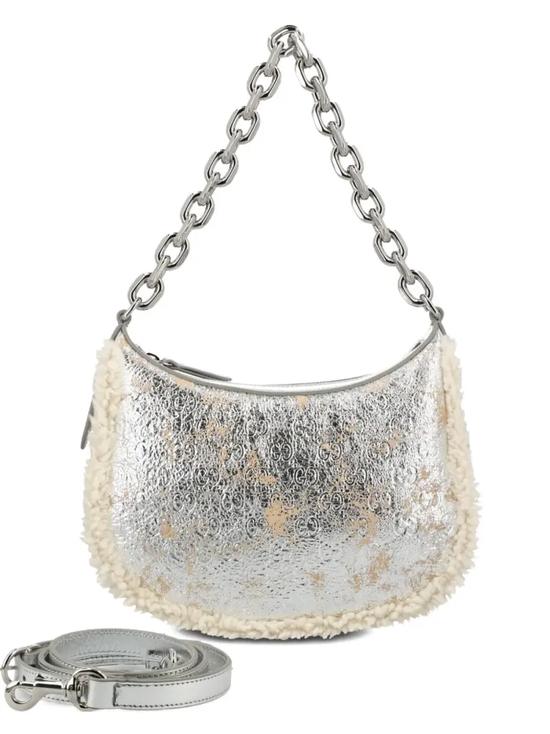 Gucci Mittelgroße GG Emblem Schultertasche in Silber