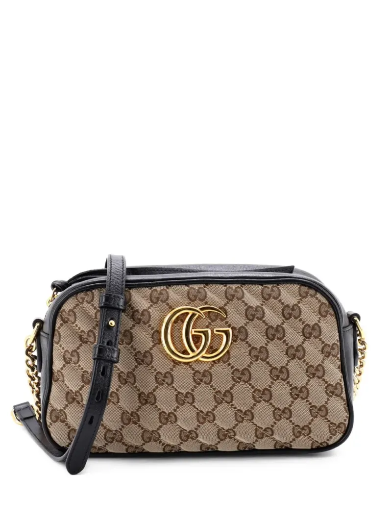 Gucci Kleine GG Marmont Schultertasche aus Canvas mit Leder und diagonaler Steppung in Schwarz