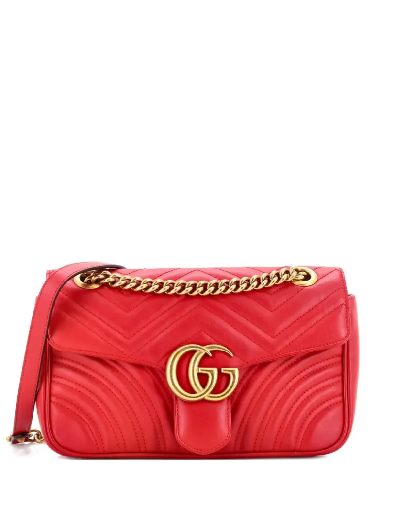 Gucci Mini GG Marmont Umhängetasche aus Leder mit Klappe Mini in Rot