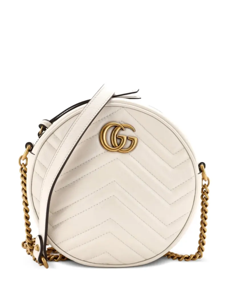 Gucci Runde GG Marmont in Weiß Matelassé-Leder – Pre-owned Taschen