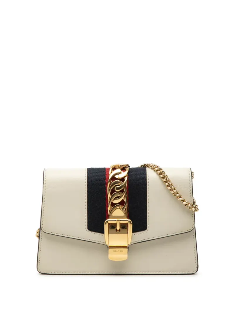 Gucci super Sylvie in Weiß – Pre-owned Taschen