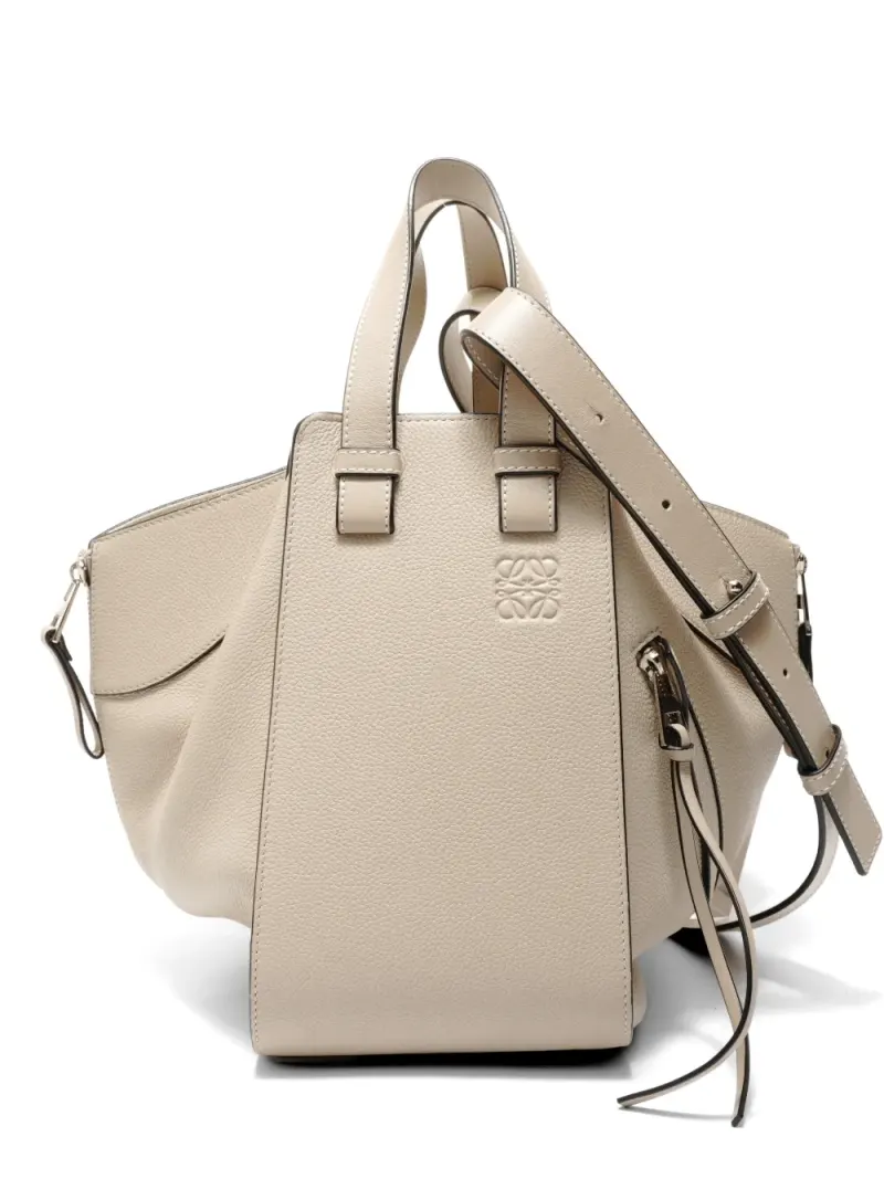 Loewe 2010-2020s Hammock handbag in Nude