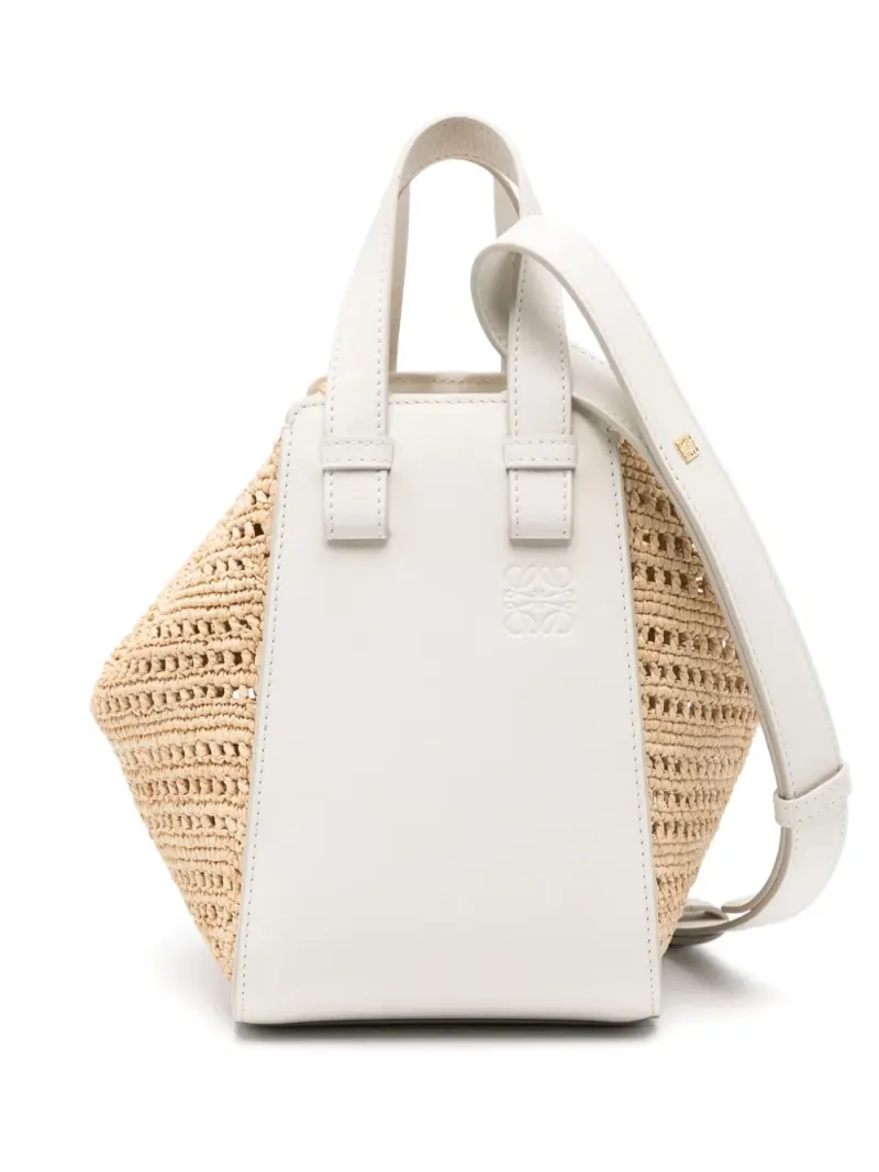 Loewe Hammock Schultertasche in Nude