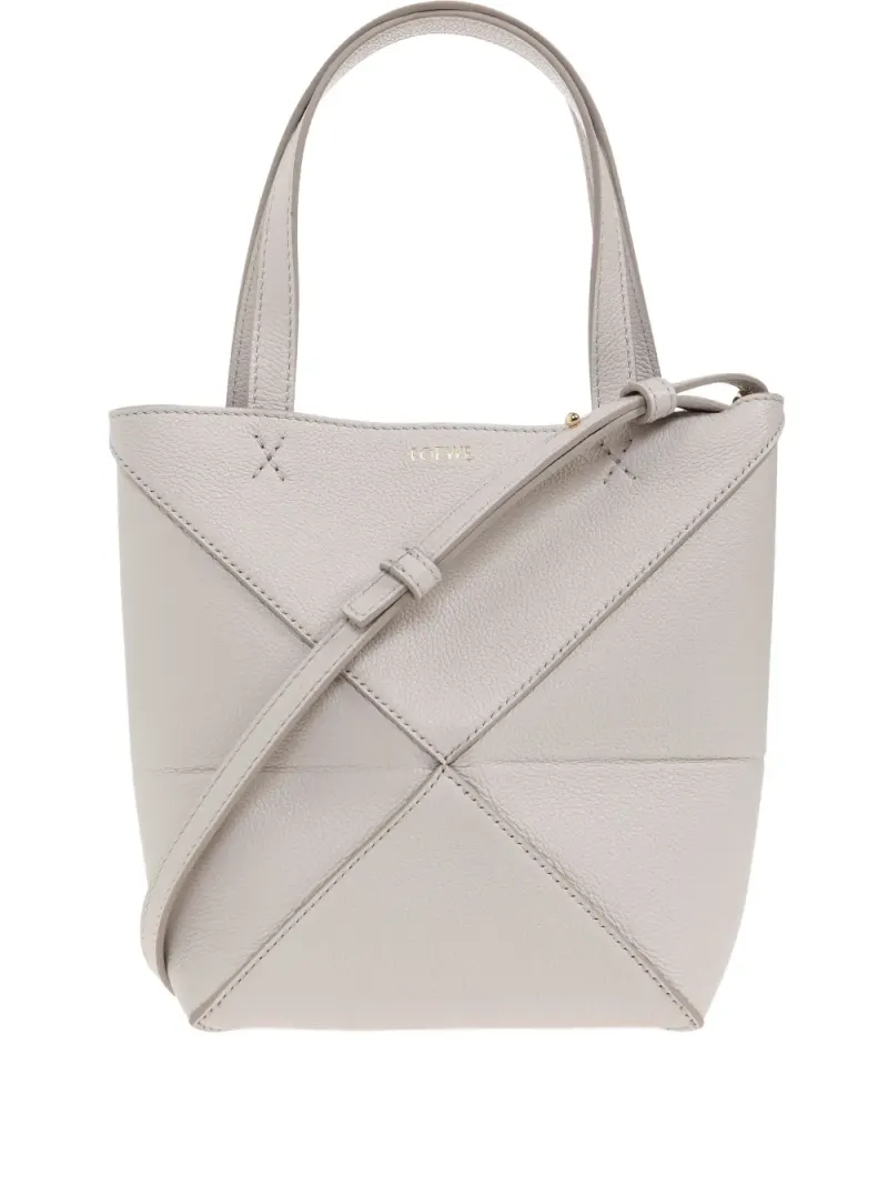 Loewe Handtasche aus Leder in Grau