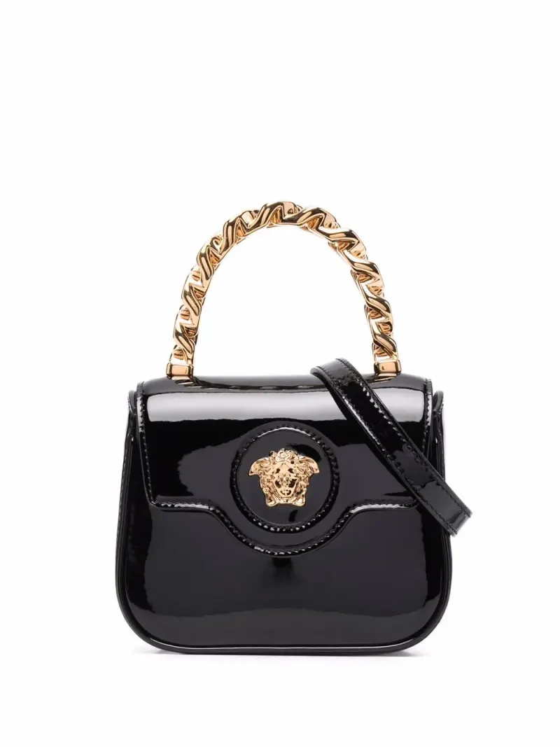 Versace La Medusa patent mini bag in Schwarz